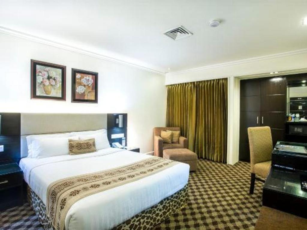 Hotel Agrabad Chittagong Exteriör bild