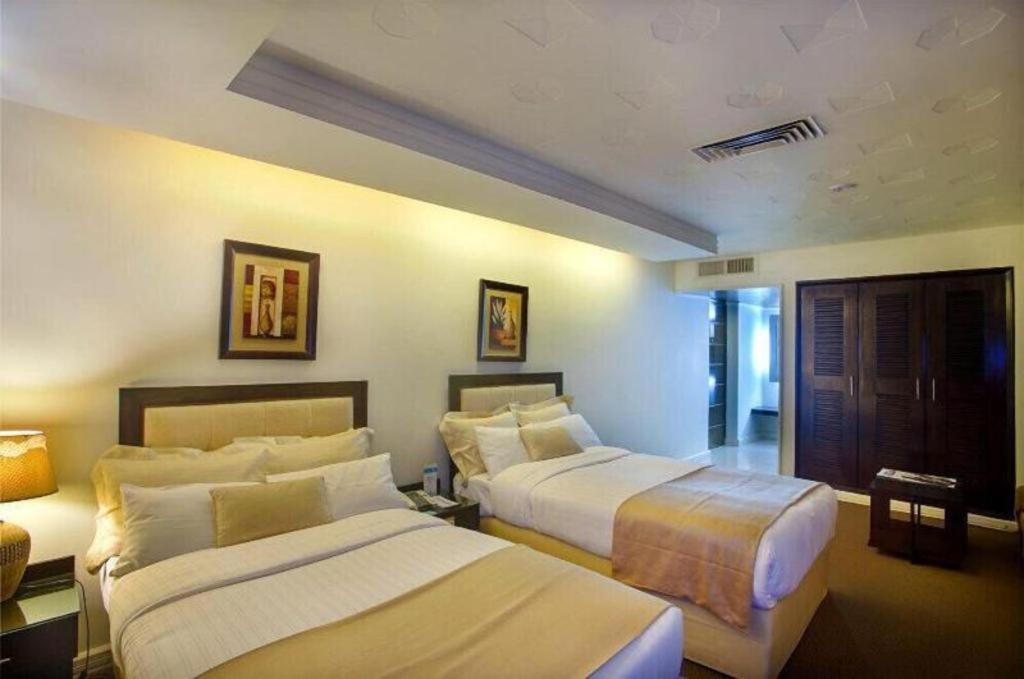 Hotel Agrabad Chittagong Exteriör bild
